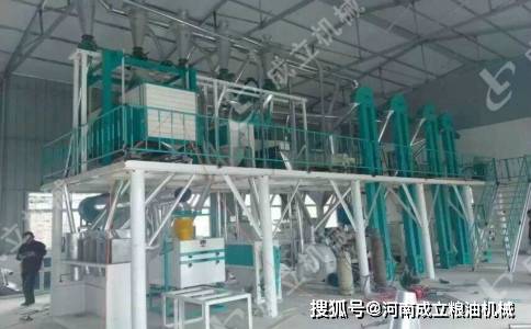 新型玉米粉加工機(jī)械工藝特點(diǎn)<strong></p>
<p>玉米收獲機(jī)</strong>，現(xiàn)代化全自動(dòng)玉米磨粉機(jī)廠家:玉米收獲機(jī)